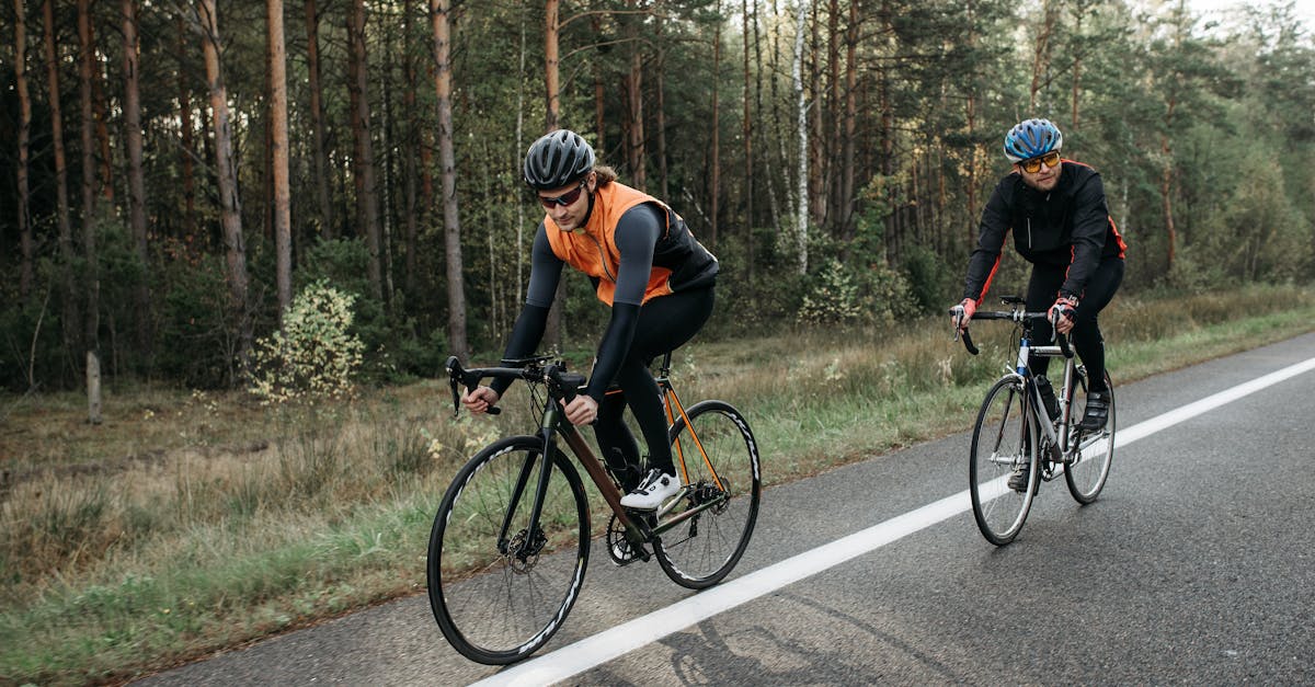découvrez notre sélection d'équipements de sécurité pour vélo afin de rouler en toute tranquillité. casques, gants, éclairages et accessoires indispensables pour votre protection.