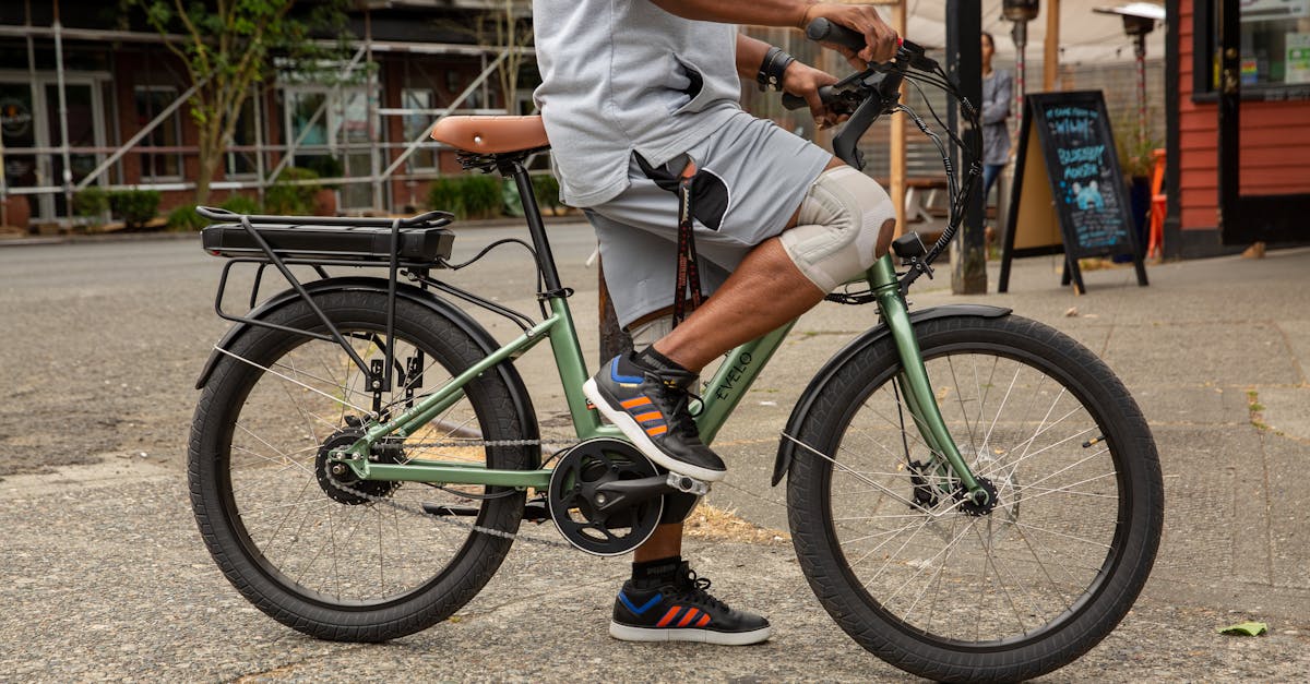 découvrez notre sélection de vélos électriques alliant performance, confort et écologie pour vos déplacements quotidiens ou vos aventures en plein air.