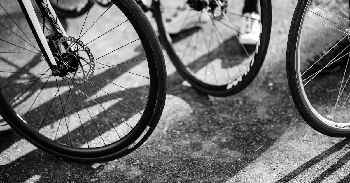 guide complet pour préparer votre vélo de gravel : conseils, équipements essentiels et astuces pour optimiser vos performances sur tous les terrains.