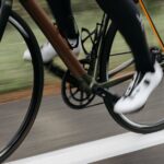 découvrez les techniques essentielles du cyclisme sur route pour améliorer votre performance, votre efficacité et votre sécurité lors de chaque sortie.