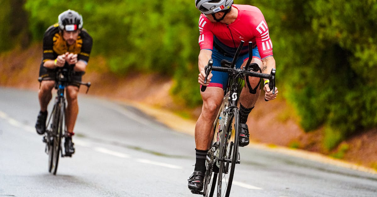 découvrez les meilleures techniques de cyclisme sur route pour améliorer votre performance, votre endurance et votre sécurité en toutes circonstances.