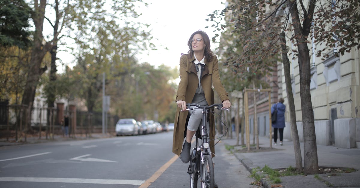 découvrez les avantages du cyclisme urbain pour la santé, l'environnement et la mobilité en ville. adoptez un mode de transport durable et économique au quotidien.