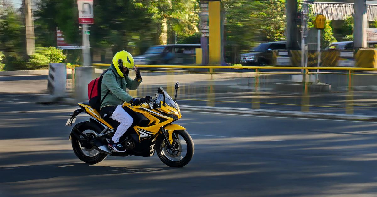 conseils pour améliorer la visibilité à vélo et assurer votre sécurité sur la route grâce à des équipements adaptés et des habitudes efficaces.