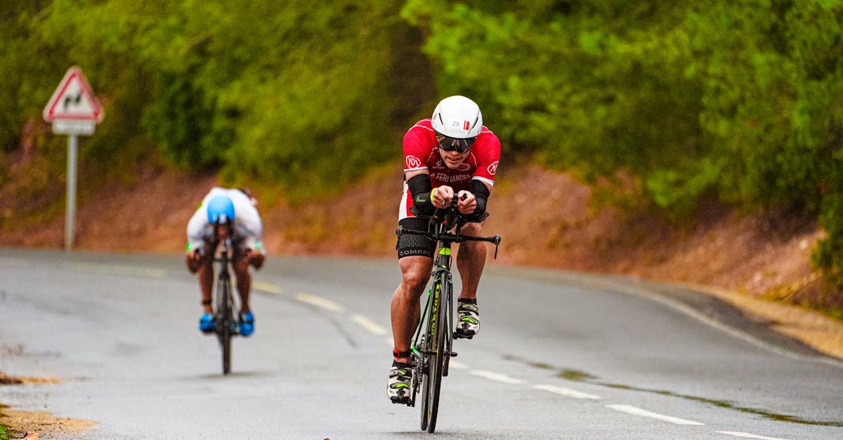 améliorez votre endurance en cyclisme avec des techniques d'entraînement efficaces, des conseils nutritionnels et des programmes adaptés pour dépasser vos limites.