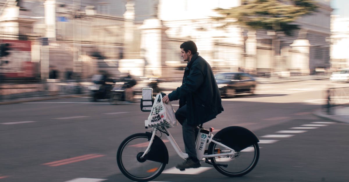 optimisez vos trajets quotidiens avec un vélo électrique : conseils, astuces et solutions pour un déplacement urbain efficace et écologique.