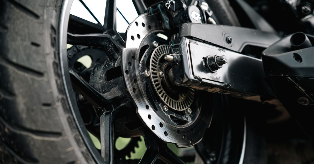 découvrez comment entretenir efficacement la transmission de votre vélo pour garantir des performances optimales et une longue durée de vie.