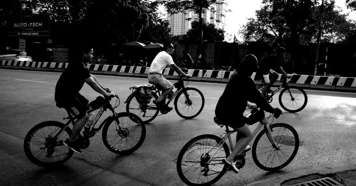 découvrez comment l'adaptation à la pratique du vélo en milieu urbain transforme la mobilité, améliore la qualité de vie et favorise un mode de transport durable et écologique.