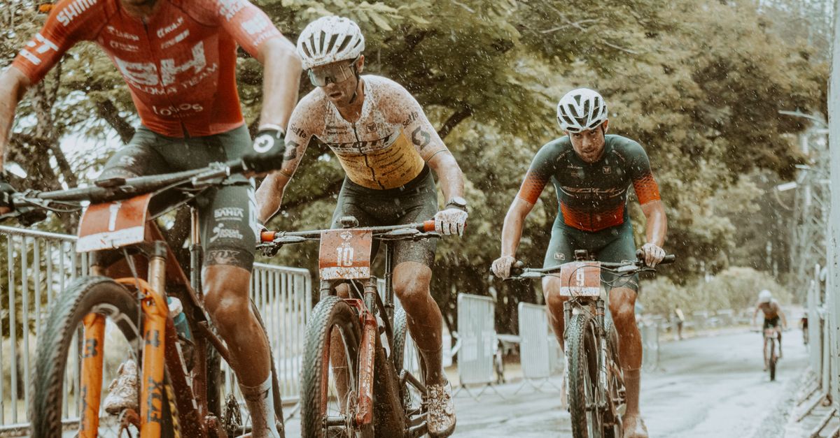 découvrez comment améliorer votre endurance en cyclisme grâce à des conseils d'entraînement, techniques et nutrition pour pédaler plus longtemps et plus efficacement.