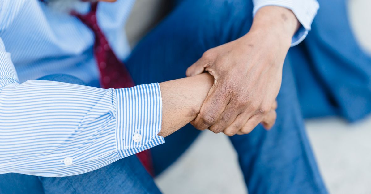 découvrez les causes courantes de la fatigue des mains et des solutions efficaces pour soulager les tensions et améliorer votre confort.