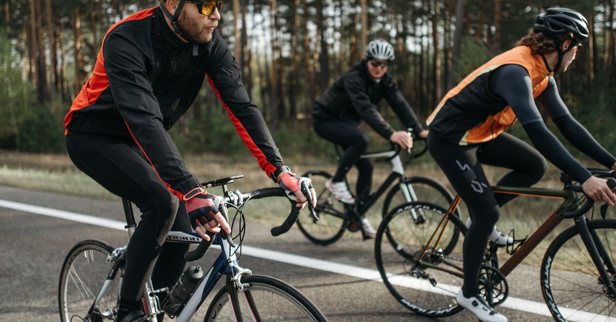 découvrez nos conseils essentiels pour améliorer votre pratique du cyclisme, que vous soyez débutant ou cycliste confirmé.