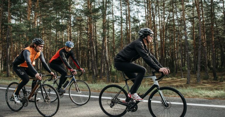 découvrez nos conseils pratiques pour améliorer votre expérience de cyclisme, que vous soyez débutant ou cycliste confirmé.