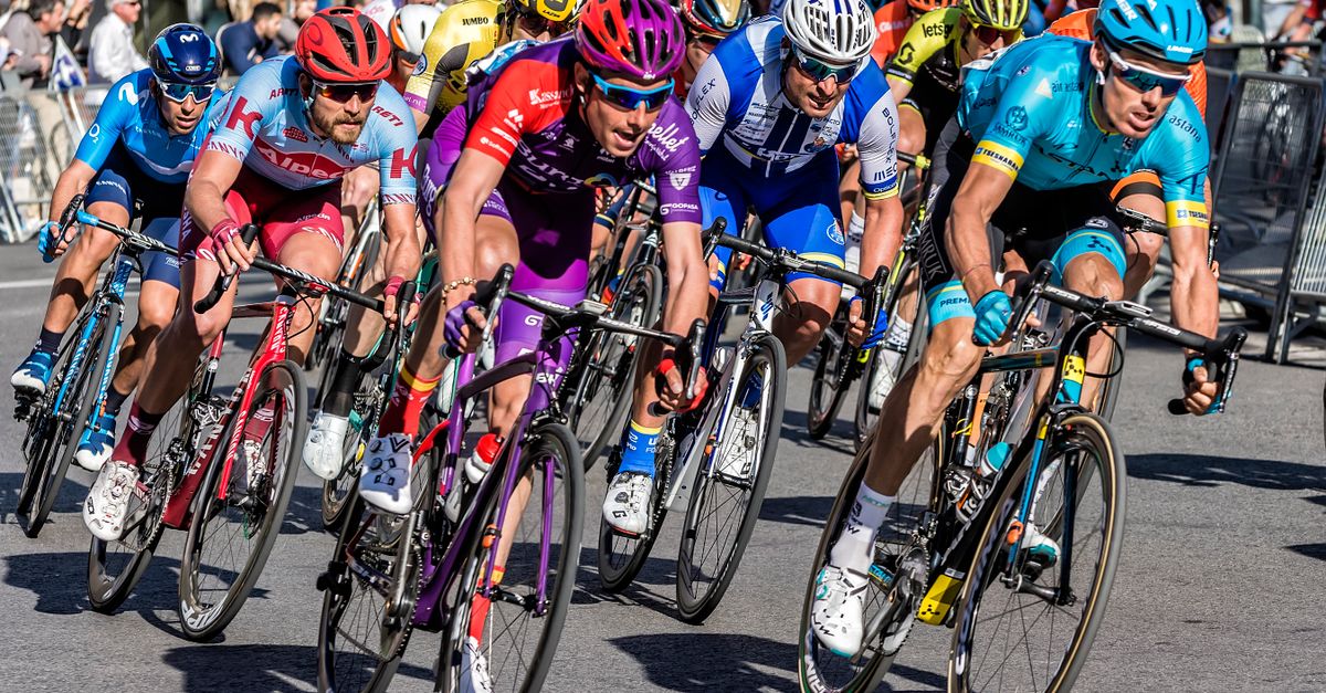 découvrez comment améliorer votre vitesse moyenne à vélo de route grâce à un entraînement adapté, une meilleure technique et une position aérodynamique.