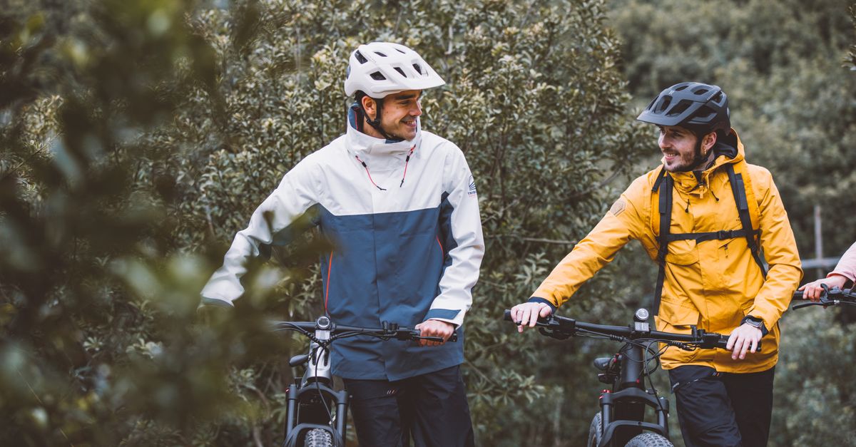 préparez votre sortie de vtt avec nos conseils essentiels pour l'équipement, l'entraînement et la sécurité.